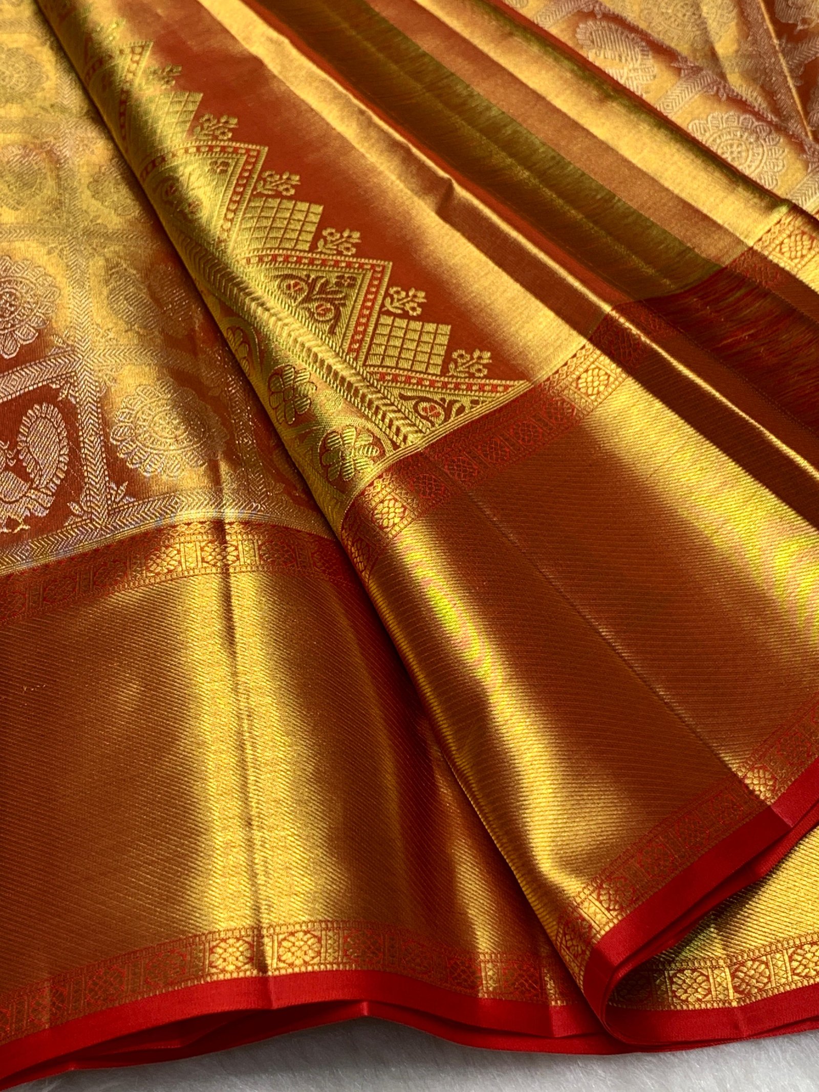 Old Gold Zari Kanchipuram Handloom Bridal Silk Saree